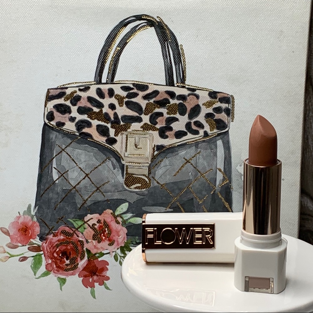 Flower Beauty Set Me Freesia Luxury Lipstick